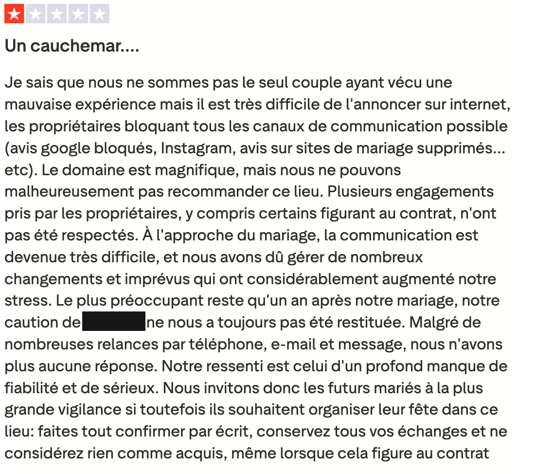 Fragment uit de oorspronkelijke Trustpilot-review van één ster, in het Frans, met de titel „Un cauchemar…”. Gegevens van de schrijver en het bedrag van de waarborgsom zijn afgedekt. De belangrijkste passages zijn onder de afbeelding uitgeschreven.